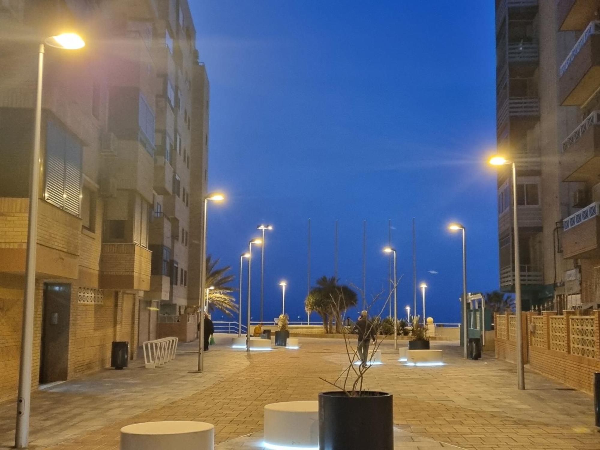 Apartamento En Paseo Maritimo Almería Buitenkant foto